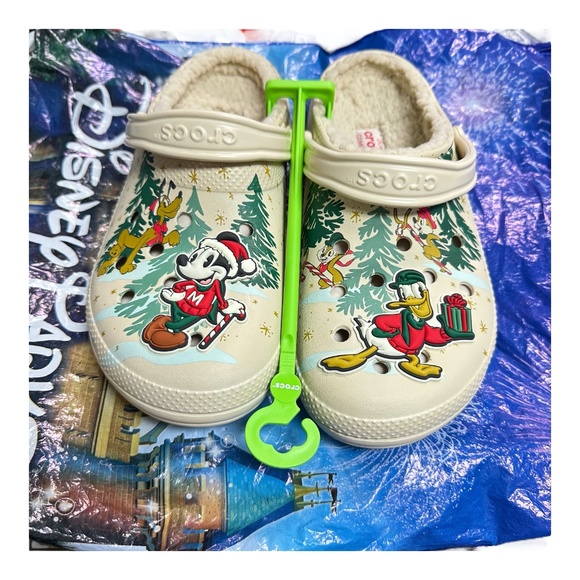 Disney Crocs Mickey Mouse and Friends Christmas Crocs Size M 7 W 9 - Picture 1 of 2